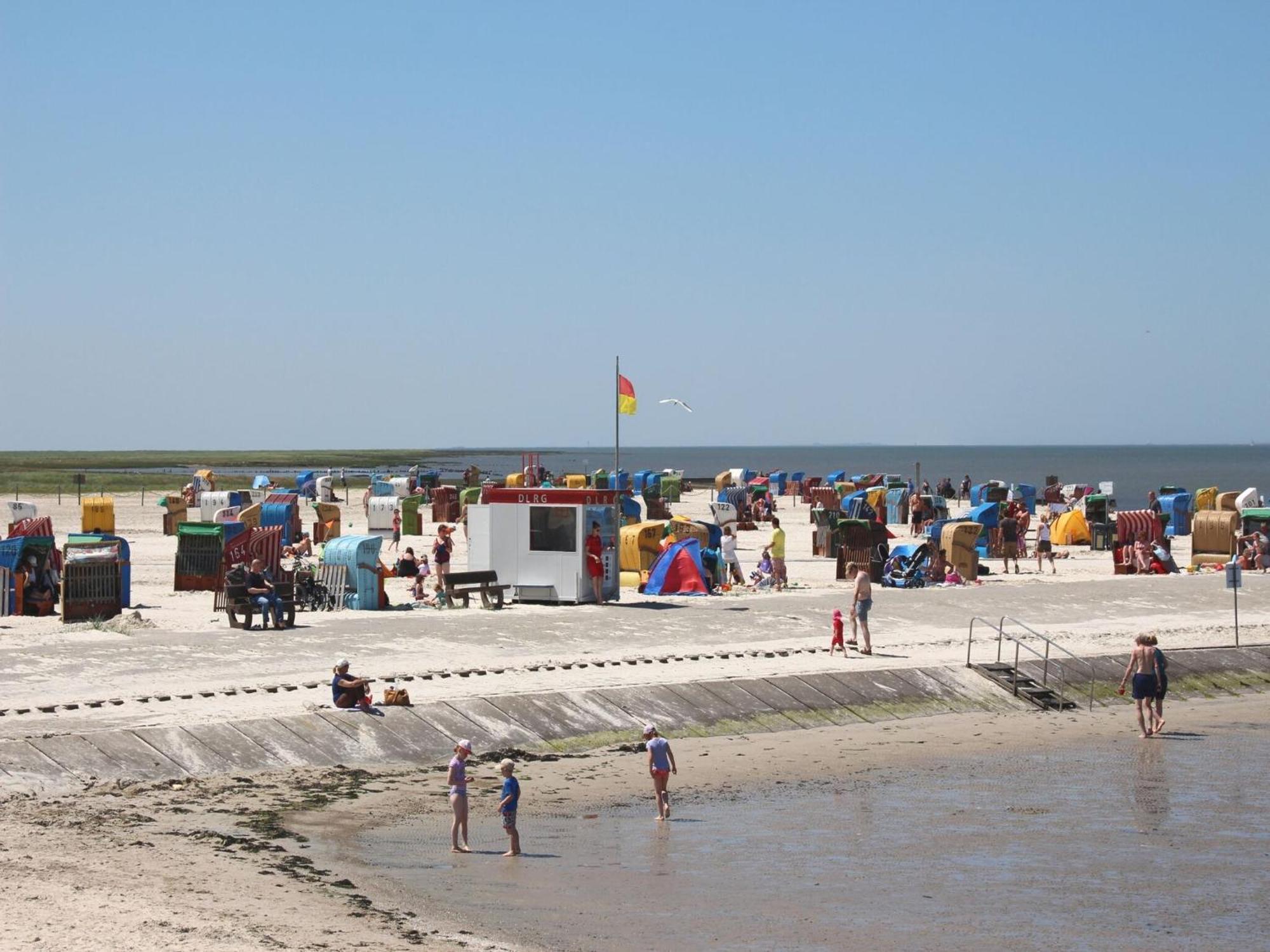 Spacious Apartments With Private Terrace Near The North Sea Dike Neßmersiel エクステリア 写真